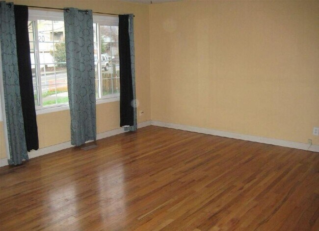 Foto del edificio - Great location, walking distance from OSU