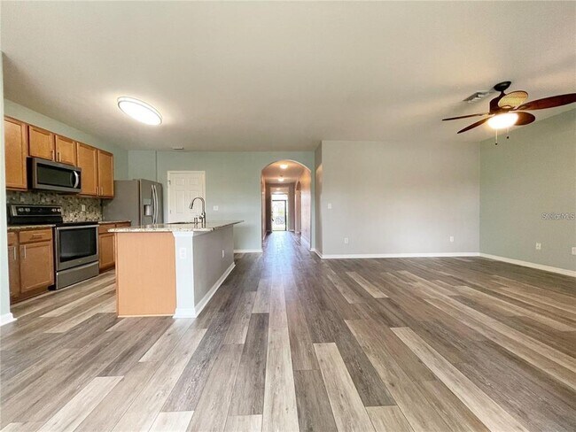 Building Photo - 7245 Mikasa Dr