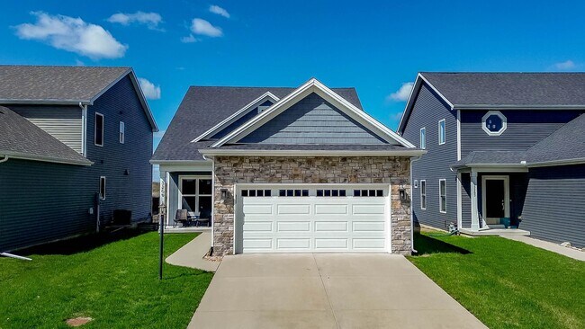 Foto del edificio - 4 Bed, 4 Bath Luxury House on Legends Golf...