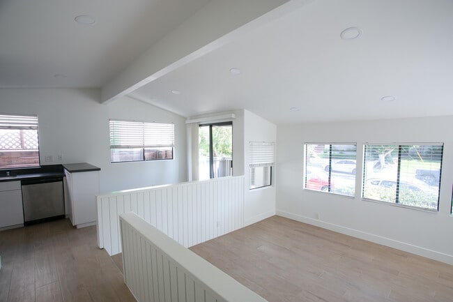Building Photo - 26781 Avenida Las Palmas
