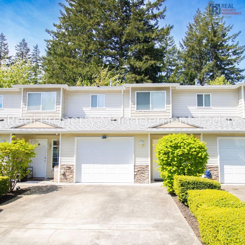Primary Photo - Cozy 2 Bedroom Townhouse + Garage!!