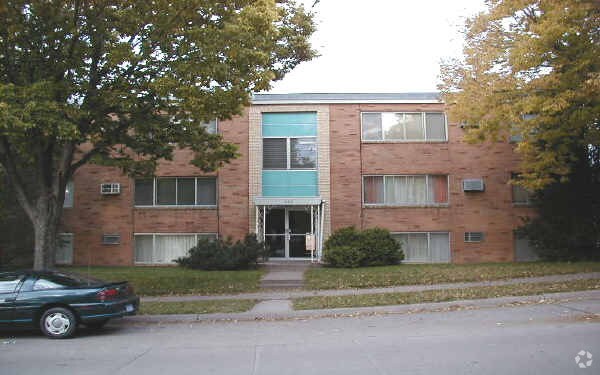 Building Photo - 1838 Hayes St NE