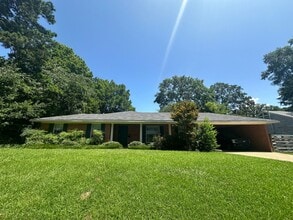 Building Photo - 726 Huron St