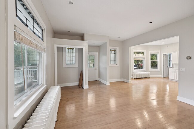 Foto del edificio - 515 W 25th St