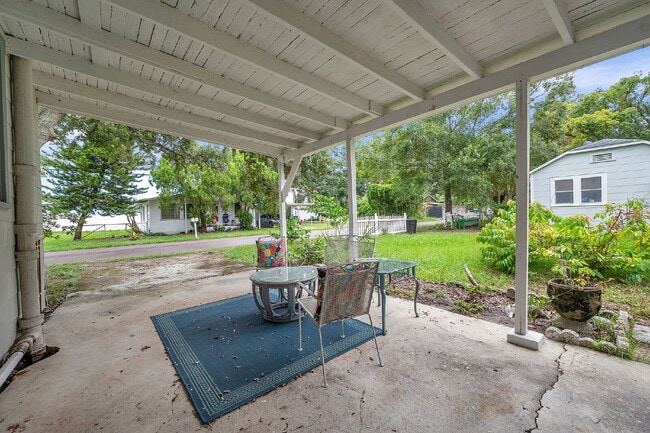 Foto del edificio - Gulfport Arts District Living — Furnished 3BR Bungalow with Large Yard and Easy Coastal Access |