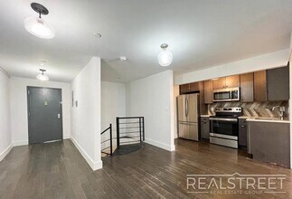 Building Photo - Halsey Street