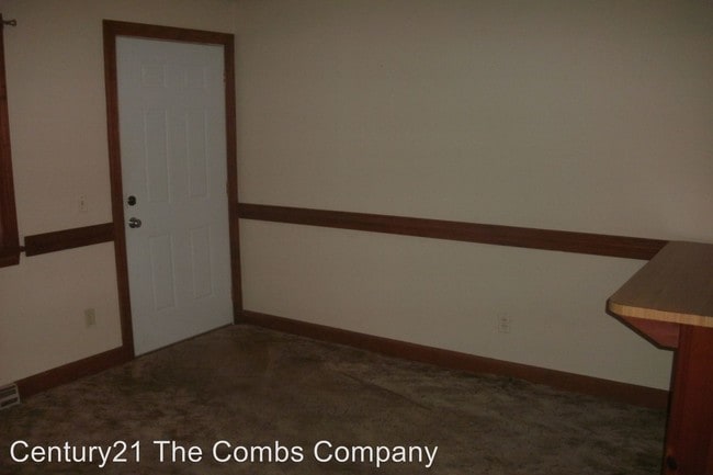Building Photo - 1620 Fenner Rd