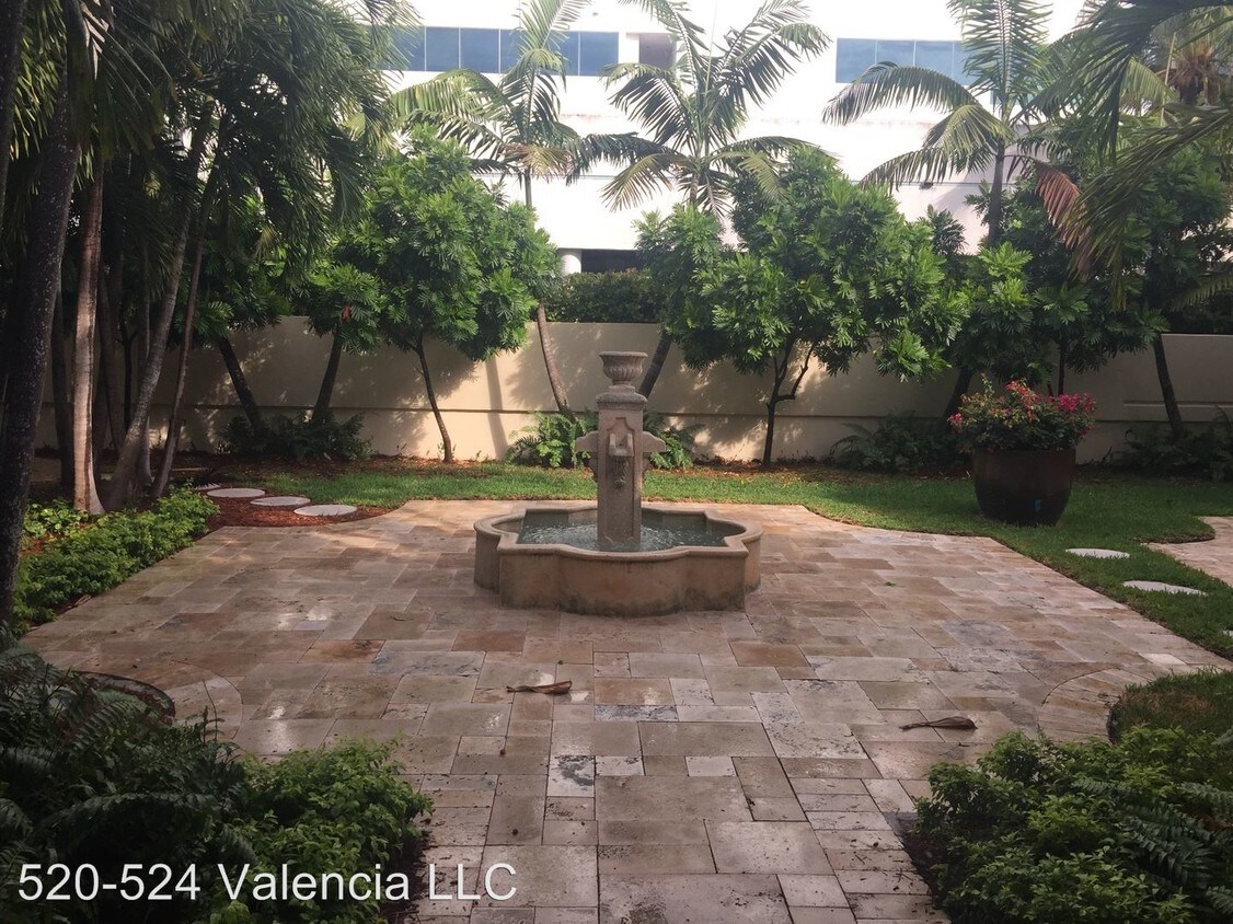 Foto principal - 3201 Aviation Ave