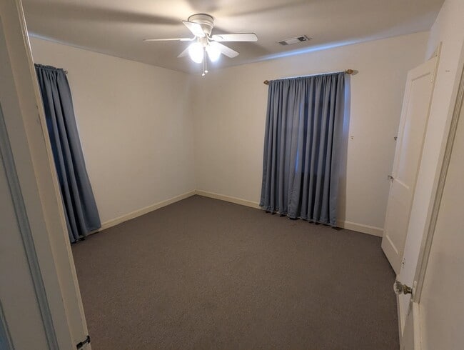 Building Photo - 437 Meador Dr