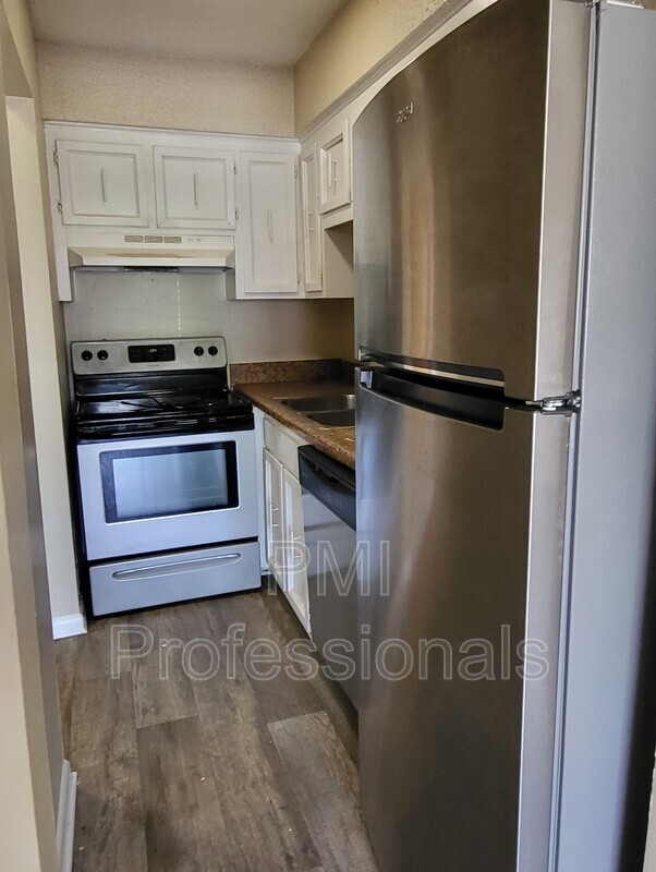 Foto del edificio - 800 Anderson Ln