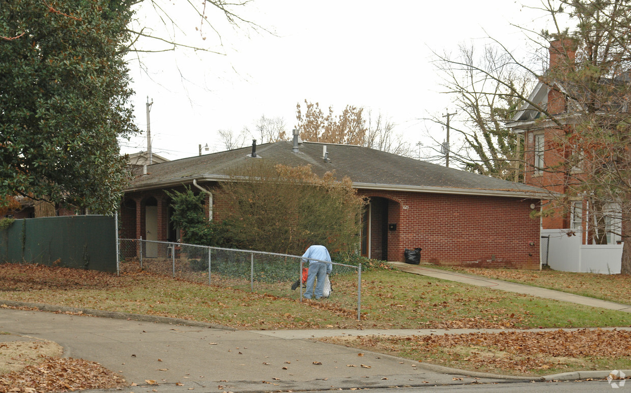 Building Photo - 1625 6th Ave