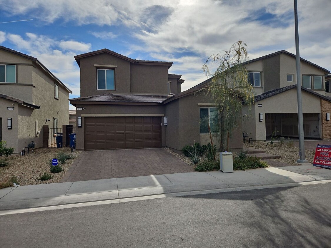 Primary Photo - CHARMING 3 BED HOME IN NORTH LAS VEGAS!