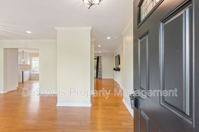 Building Photo - 6999 Tartan Dr