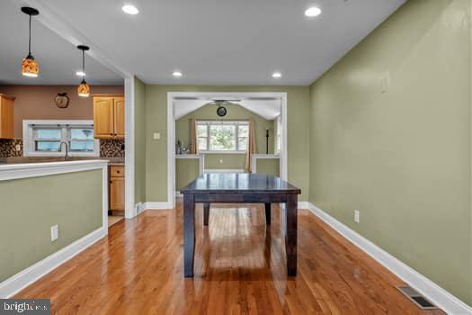 Foto del edificio - 542 Burgess St