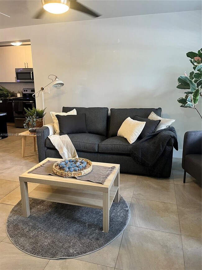 Foto del edificio - 2567 NE 182nd St