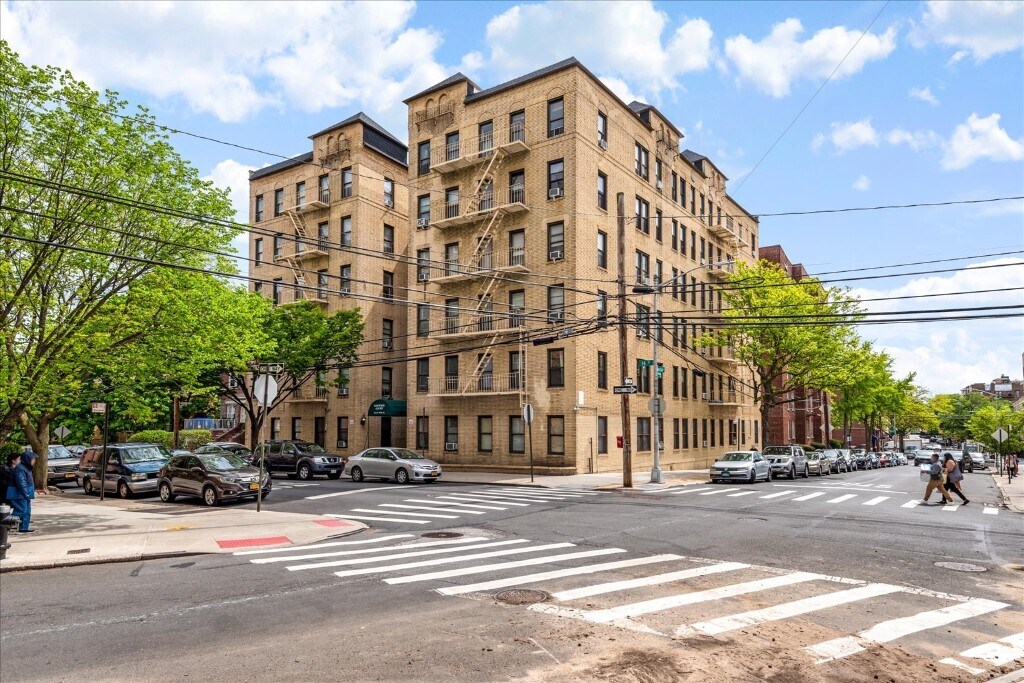 397575 56th St Unit 4A, Queens, NY 11377 Apartment for Rent in