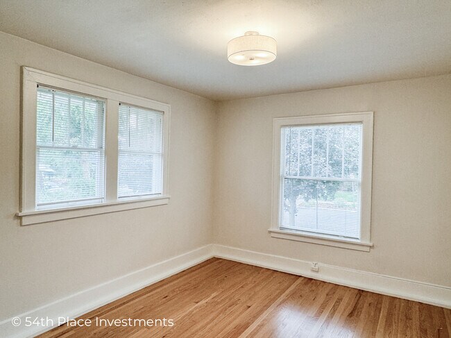 Foto del edificio - 1557 Harrison St