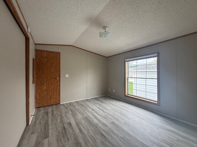 Foto del edificio - 4103 Lady Slipper Dr