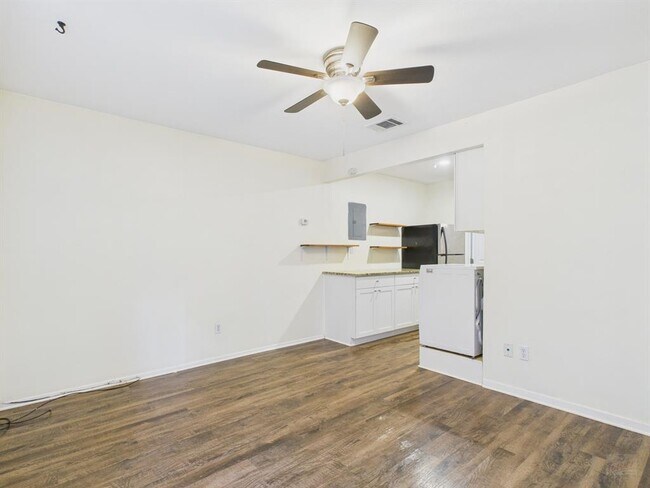 Foto del edificio - 1106 W 22nd St