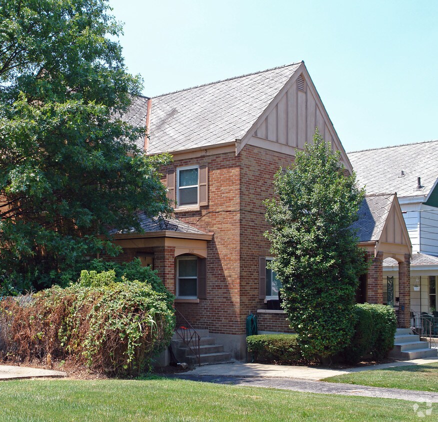 Foto del edificio - 3321-3323 Hanna Ave