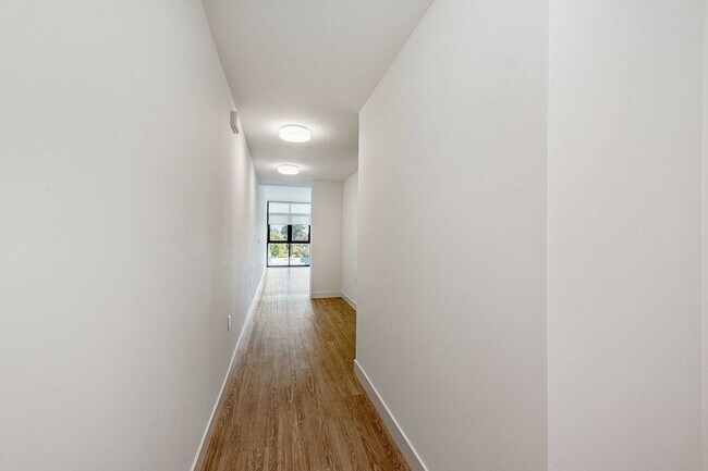 Building Photo - Luxury 1BD/1BA at The Amador. In-Unit Laun...