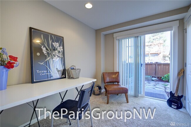 Foto del edificio - Stylish & Spacious 3br TH – Great Ballard ...