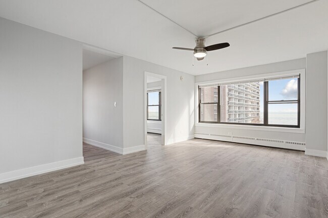 Foto del edificio - 5858 N Sheridan Rd