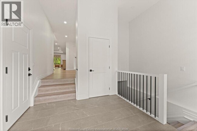 Photo du bâtiment - 6800 Matchett Rd