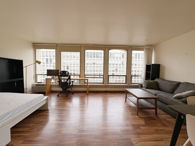 Foto del edificio - 1450 E 55th Pl