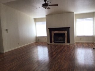 Family Room - 765 Mesa View Dr