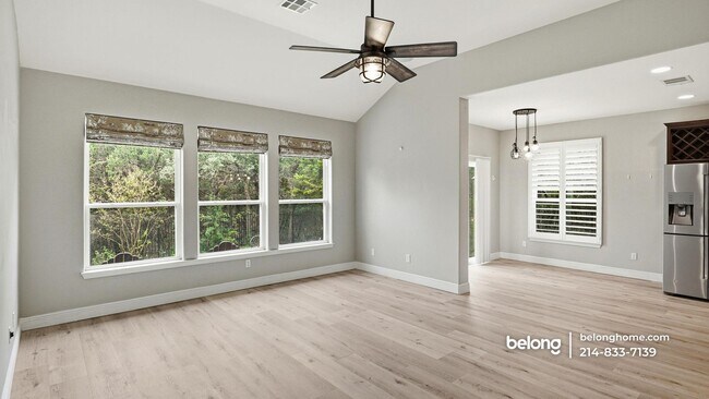 Foto del edificio - 2310 Erica Kaitlin Ln