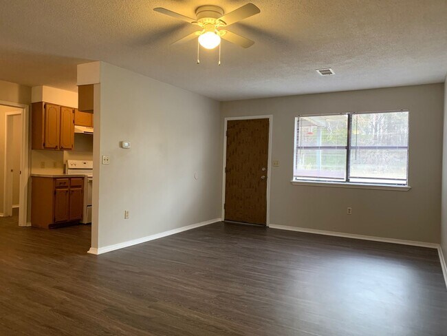 Foto del edificio - 1307 N. Arkansas-