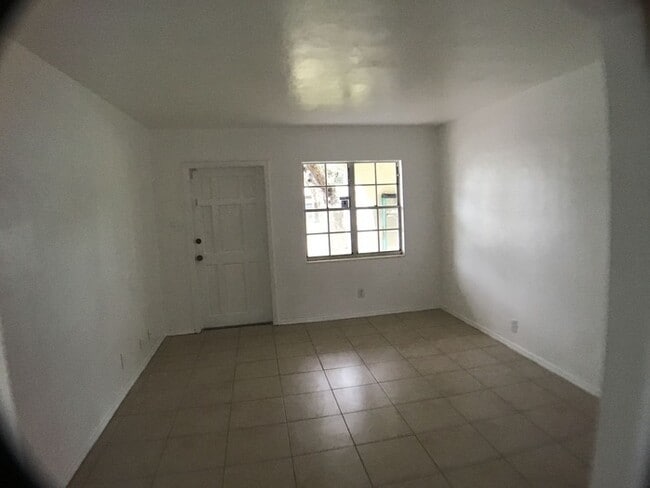 Building Photo - 4414 Bass St