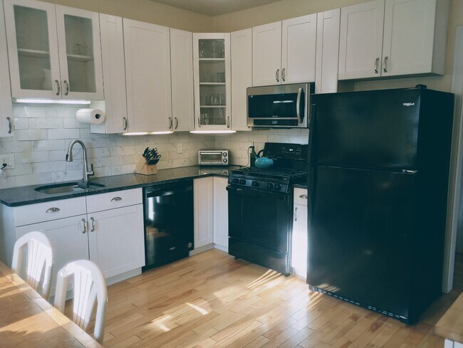 Cocina - 28 Robbins St