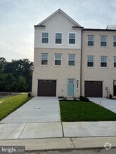 Building Photo - 16639 Green Glade Dr