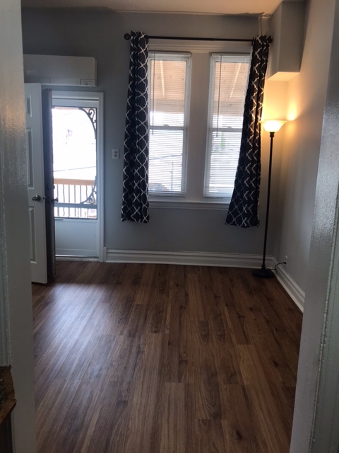 Foto principal - 1028 S STATE St