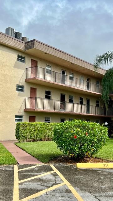 Foto del edificio - 715 Lori Dr