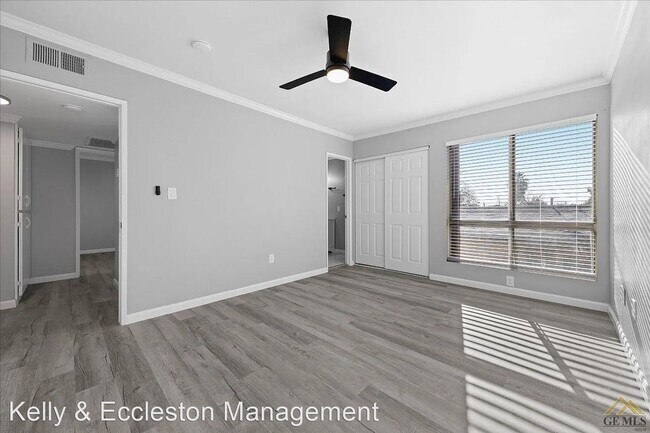 Foto del edificio - 3 br, 1.5 bath House - 6000 Almendra Ave #C