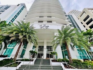 Building Photo - 950 Brickell Bay Dr