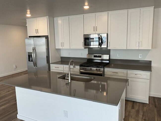 Foto del edificio - Single Story 3 bedroom Home