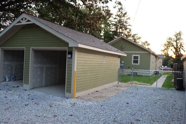 Photo - 6021 N College Ave House