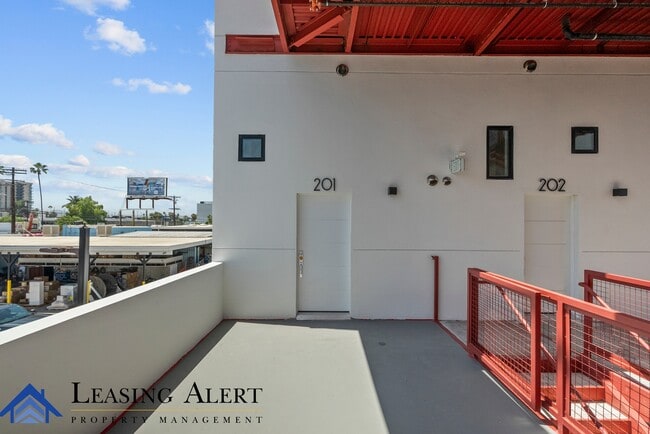 Building Photo - 5617 Klump Ave