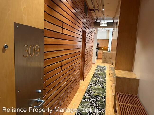 Building Photo - 1 br, 1 bath House - 300 NW 8th Ave.  Unit...