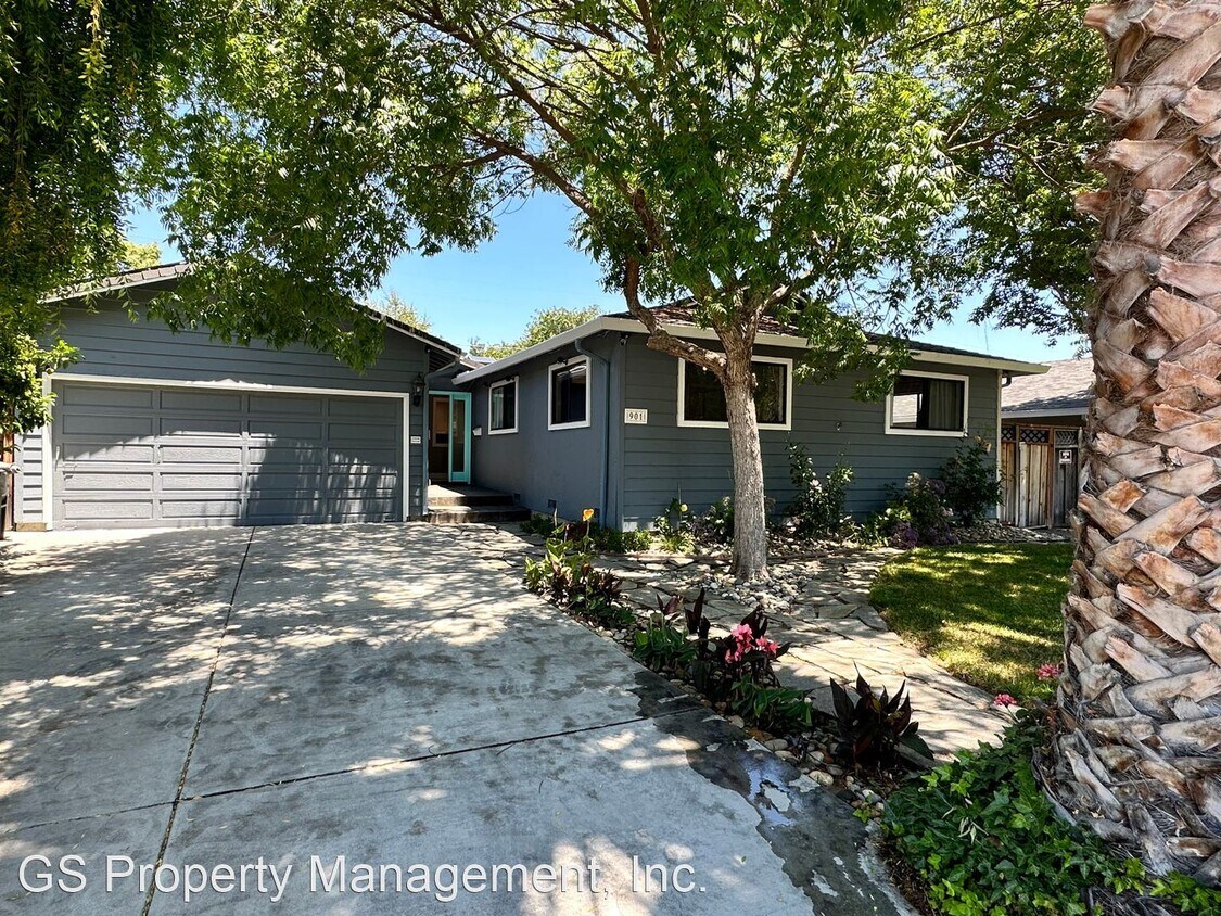 Primary Photo - 4 br, 3 bath House - 901 Hummingbird Drive