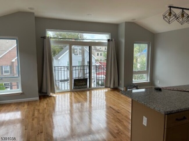 Foto del edificio - 595 597s18th