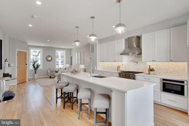 Foto del edificio - 731 Park Rd NW