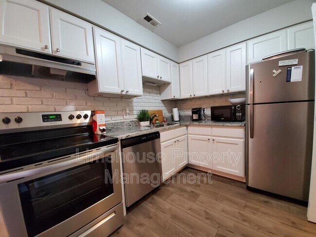 Foto del edificio - 2138 Kimball Cir