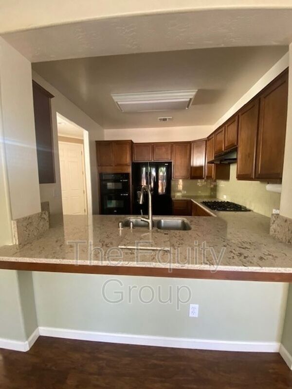 Building Photo - 5204 W Arezzo Ave