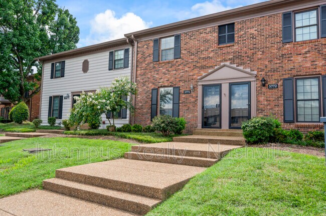 Foto del edificio - 5771 Brentwood Trace