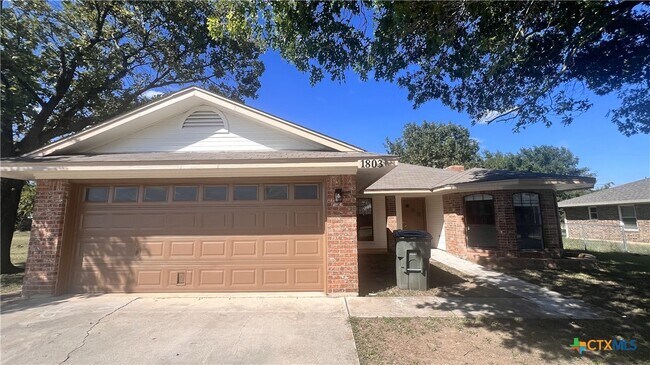 Building Photo - 1803 Anna Lee Dr